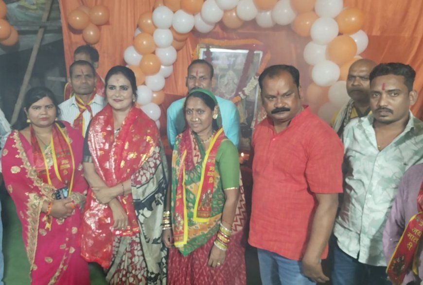 रतनपुर महामाया मंदिर में उमड़ी श्रद्धालुओं की भीड़, पदयात्रियों की सेवा में जुटे समाजसेवी