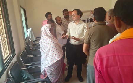 राजस्व पखवाड़ा शिविर का कलेक्टर ने किया निरीक्षण, ग्रामीणों की समस्याएं मौके पर सुनीं