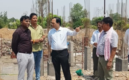 निर्माणाधीन नालंदा परिसर का कलेक्टर-निगम कमिश्नर ने किया निरीक्षण...बारिश के पूर्व फाऊंडेशन का काम पूरा करें- कलेक्टर