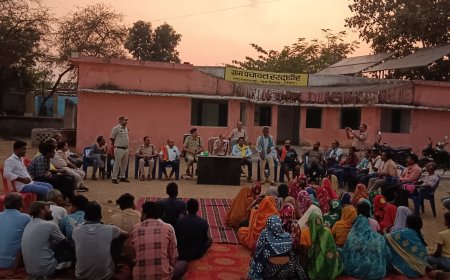 हरदाडीह में बीट चौपाल: पुलिस ने ग्रामीणों को किया जागरूक, समस्याओं का मौके पर समाधान