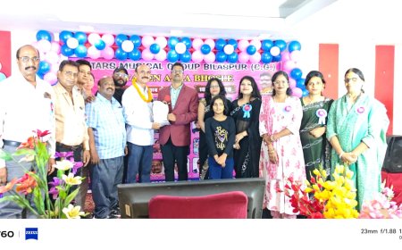 “यादें आशा भोसले” में सजी सुरों की महफिल, 7 स्टार म्यूजिकल ग्रुप का भव्य आयोजन