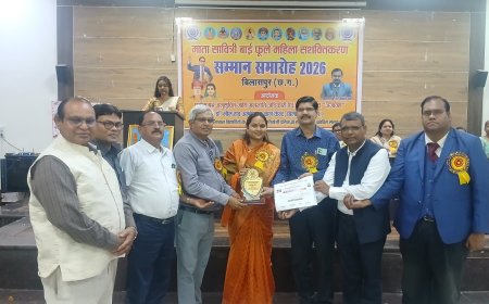 फूले-अम्बेडकर महिला सशक्तिकरण समारोह में महिला जनप्रतिनिधियों का सम्मान, प्रतिभाओं को मिला मंच