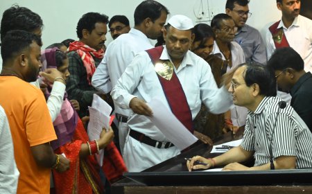 कलेक्टर ने जनदर्शन में सुनी आमलोगों की समस्याएं...संबंधित अधिकारियों को त्वरित कार्यवाही के निर्देश