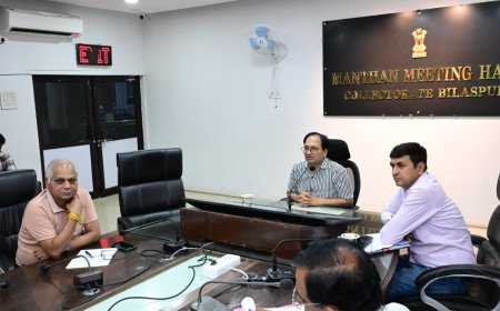 मिट्टी-मुरूम के लिए बनेगी सुनियोजित व्यवस्था, 200 तालाब होंगे गहरे...गुणवत्ता और समयसीमा पर सख्त कलेक्टर, ठेकेदारों को दी स्पष्ट चेतावनी...तालाब गहरीकरण से निर्माण कार्यों को मिलेगी रफ्तार : कलेक्टर