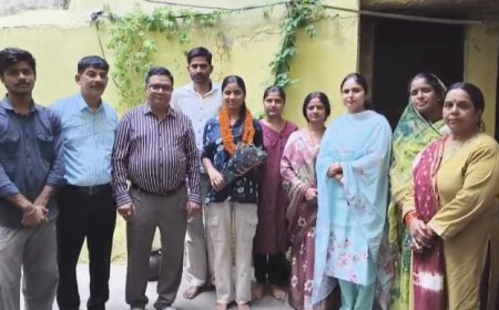 मेहनत, अनुशासन और लगन- नैसी ठाकुर बनी 10वीं की सुपर टॉपर