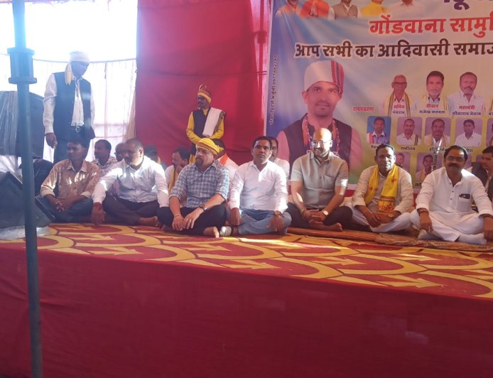 बलौदा बाजार में सामूहिक विवाह का भव्य आयोजन, 22 जोड़ों ने लिए सात फेरे