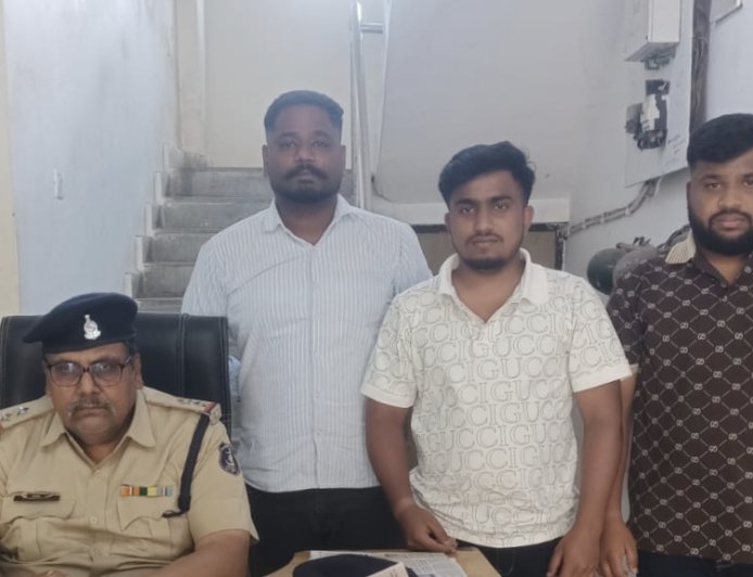 हनुमान जयंती शोभायात्रा में युवक पर चाकू से हमला करने वाले 3 आरोपी गिरफ्तार