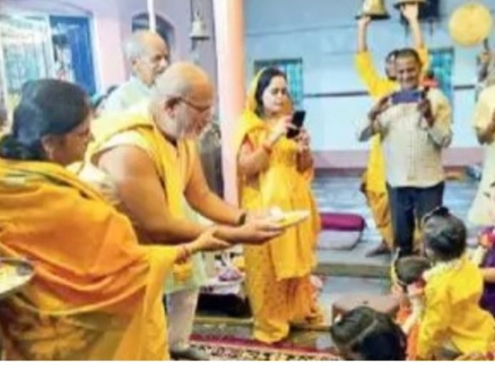 भक्तिमय माहौल में मनाया गया रामलला का छठी उत्सव, व्यंकटेश मंदिर में उमड़ी श्रद्धालुओं की भीड़