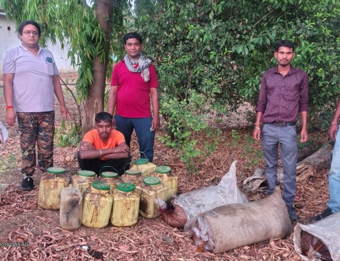 रतनपुर पुलिस की बड़ी कार्रवाई: 141 लीटर महुआ शराब सहित एक आरोपी गिरफ्तार