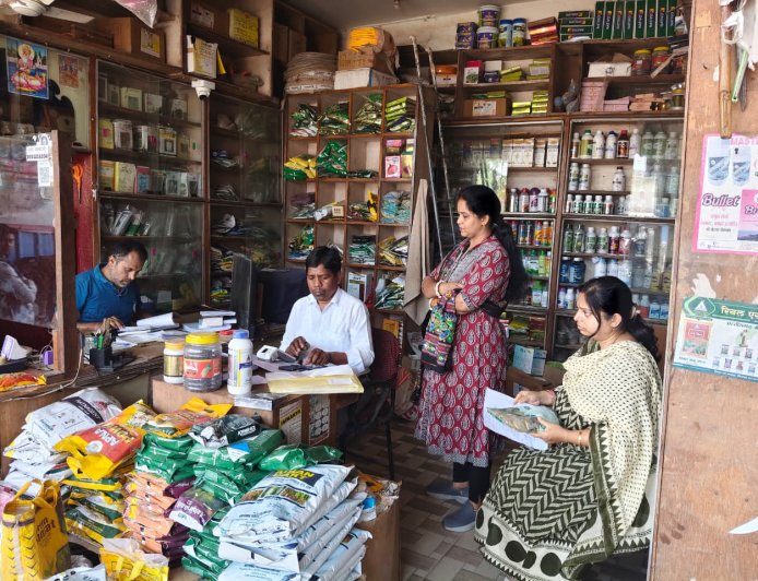 गनियारी-तखतपुर में खाद घोटाला उजागर,दो दुकानों पर 21 दिन की रोक...लाइसेंस निलंबित