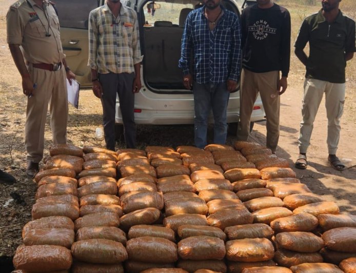 रतनपुर पुलिस व एसीसीयू की बड़ी कार्रवाई: 245 किलो गांजा के साथ आरोपी गिरफ्तार,1.30 करोड़ की जप्ती