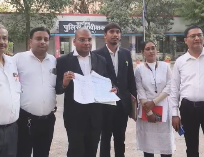 तहसील कार्यालय में दबंगई,अधिवक्ता को दी गई जान से मारने की धमकी...