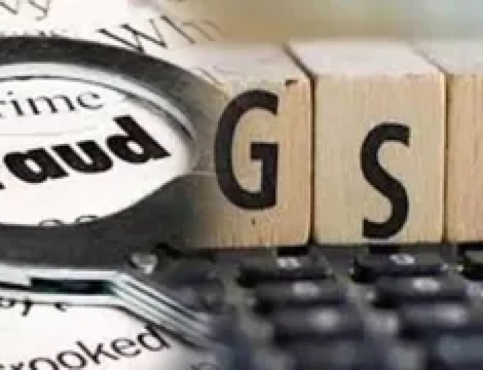 989 करोड़ की GST चोरी का ‘मास्टरमाइंड’ गिरफ्तार, फोन खुलते ही विभाग के 10 बड़े अफसरों के उड़े होश