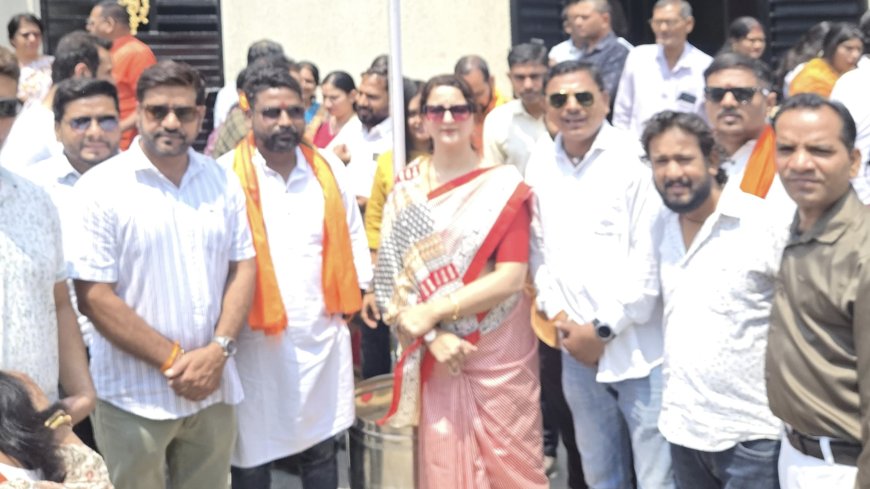 भाजपा स्थापना दिवस पर बिलासपुर में ध्वजारोहण, सप्ताहभर चलेंगे जनसंपर्क और सेवा