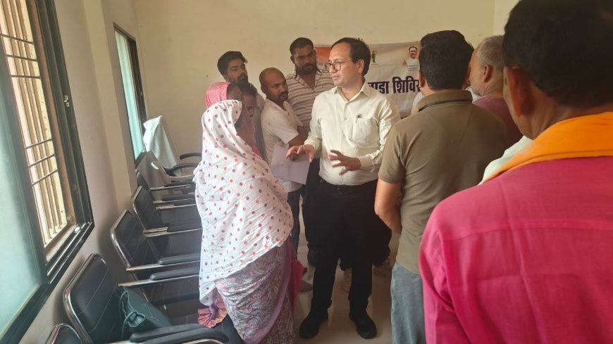 राजस्व पखवाड़ा शिविर का कलेक्टर ने किया निरीक्षण, ग्रामीणों की समस्याएं मौके पर सुनीं