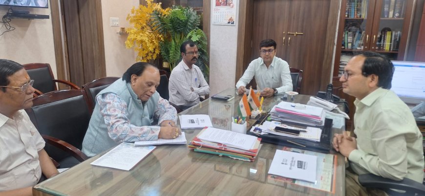 ज्ञानभारत मिशन को गति : कलेक्टर की अध्यक्षता में जिला स्तरीय समिति की पहली बैठक...पांडुलिपि संरक्षण के लिए शुरू हुआ  खोज अभियान