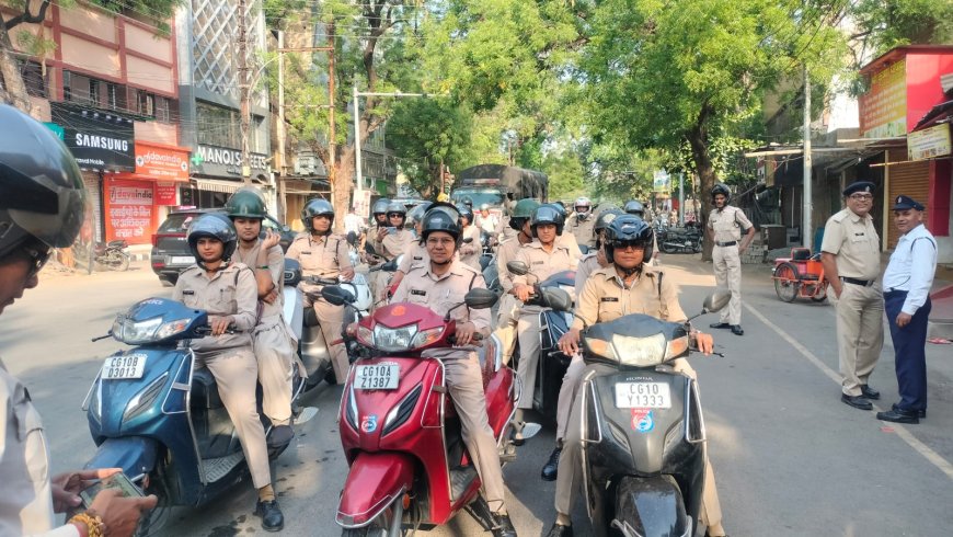 अग्नि सुरक्षा सप्ताह का शुभारंभ, 200 जवानों ने निकाली जागरूकता रैली...अग्नि हादसों से बचाव का संदेश : फायर सेफ्टी वीक की शुरुआत...शहीद अग्निशमन कर्मियों को दी गई श्रद्धांजलि