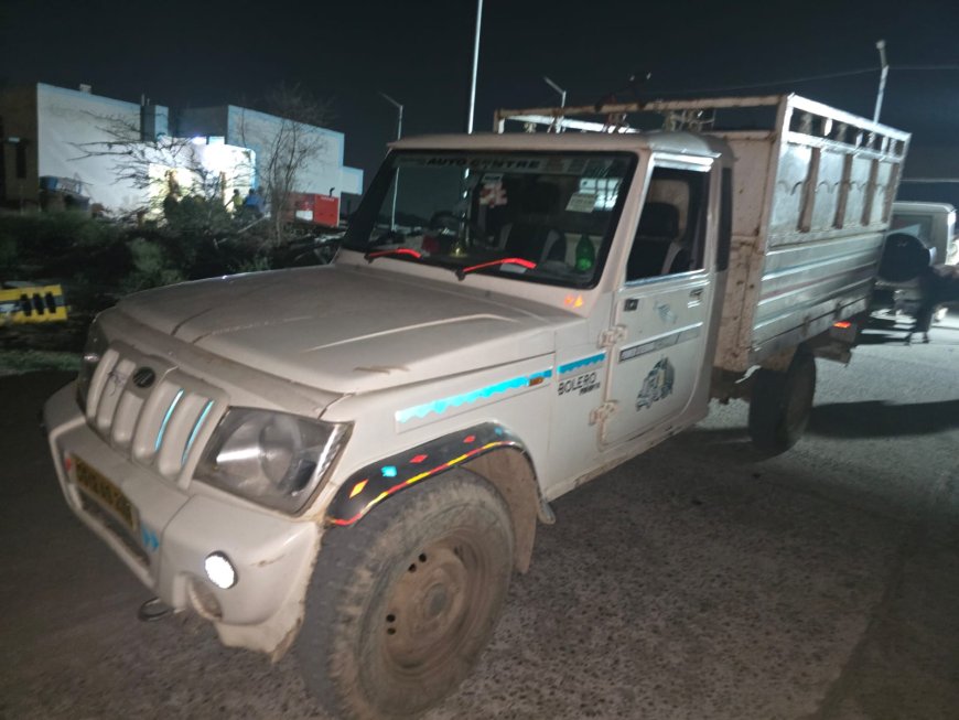 तेज रफ्तार और लापरवाही बनी मौत की वजह.. शिवघाट बैराज पर हाइट स्टॉपर से टकराई पिकअप 1 की मौत, 5 घायल