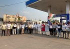 पेट्रोल-डीजल की बढ़ती कीमतों के विरोध में तिफरा ब्लॉक कांग्रेस का धरना-प्रदर्शन