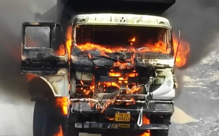 कुसमुंडा खदान में फिर हुआ हादसा, सोनू मोनू की भारी वाहन में लगी भीषण आग