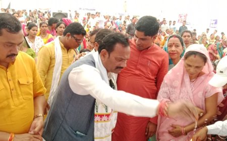 सुशासन तिहार : सोंठी समाधान शिविर में 66 आवेदनों का मौके पर निराकरण...हितग्राहियों को मिली विभिन्न योजनाओं की सौगात...बड़ी संख्या में ग्रामीणों ने लिया शिविर का लाभ