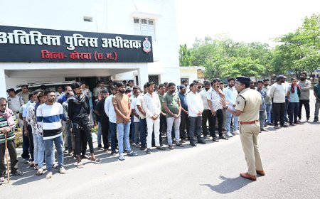 सजग कोरबा -सतर्क कोरबा अभियान के तहत 90 से अधिक निगरानी बदमाशों की परेड, अपराध से दूर रहने की कड़ी चेतावनी