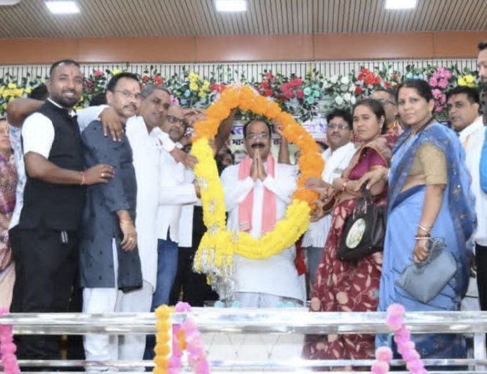 लोरमी सम्मेलन में उपमुख्यमंत्री अरुण साव का बड़ा ऐलान, राशन विक्रेताओं की मांगों पर शीघ्र समाधान का भरोसा