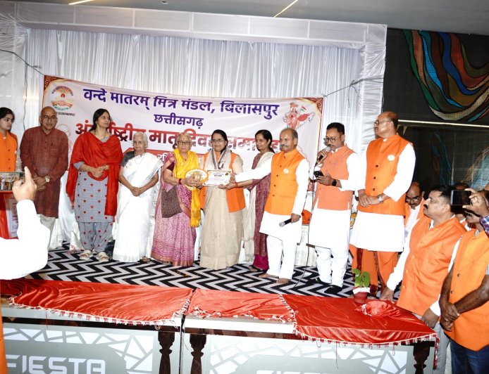 मातृशक्ति सम्मान समारोह में आठ प्रेरणादायी माताओं का हुआ अभिनंदन