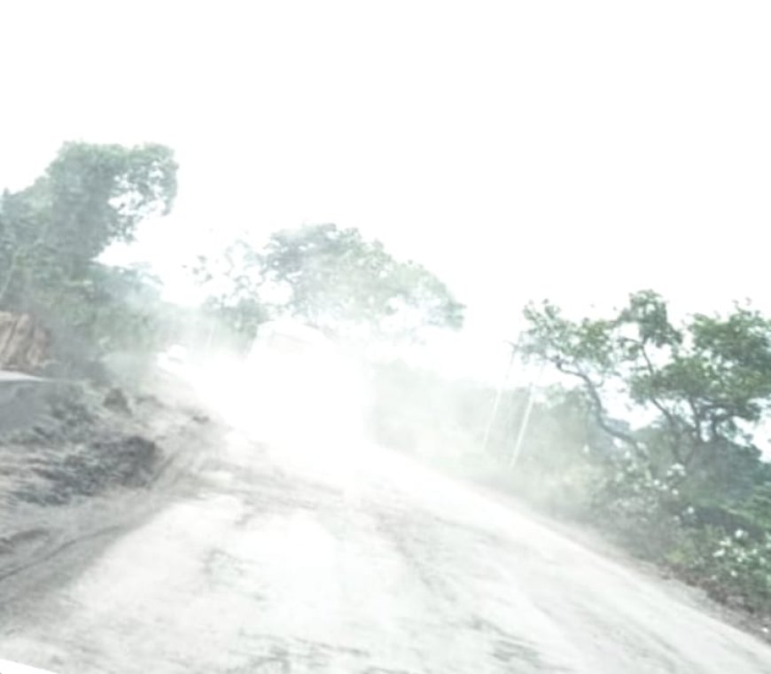 सीपत-बलौदा मार्ग पर उड़ रही धूल, राहगीरों की बढ़ी परेशानी,रिपेयरिंग के नाम पर सड़क पर डाली गिट्टी बनी मुसीबत, वाहन चालकों को नहीं दिख रहा रास्ता