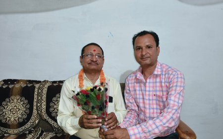 पीएम श्री स्वामी आत्मानंद शासकीय अंग्रेजी विद्यालय दाऊपारा, मुंगेली के  प्राचार्य डॉ.आई.पी.यादव के सेवानिवृत्ति पर किया गया विदाई कार्यक्रम का आयोजन.