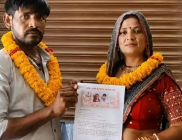 सास की खूबसूरती पर आया दामाद का दिल, कोर्ट में रचा दी शादी