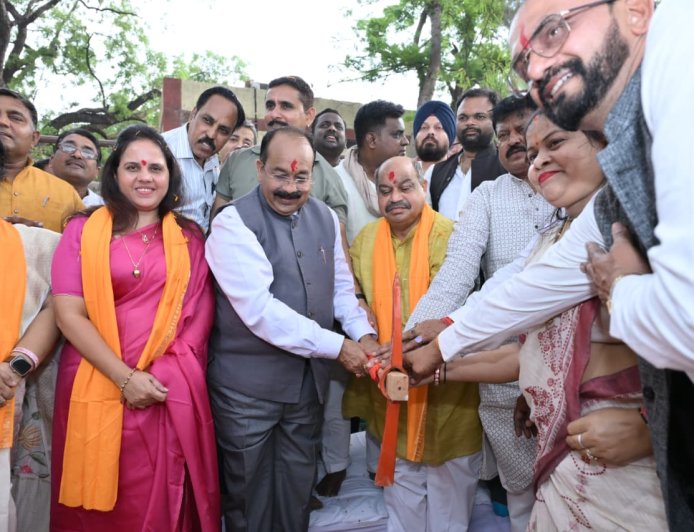 उप मुख्यमंत्री श्री अरुण साव ने 2500 किलोलीटर क्षमता के पानी टंकी निर्माण का किया भूमिपूजन*