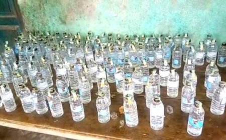 घर में शराब रखकर महिला से 45 हजार की वसूली, शिकायत के बाद आरोपी गिरफ्तार