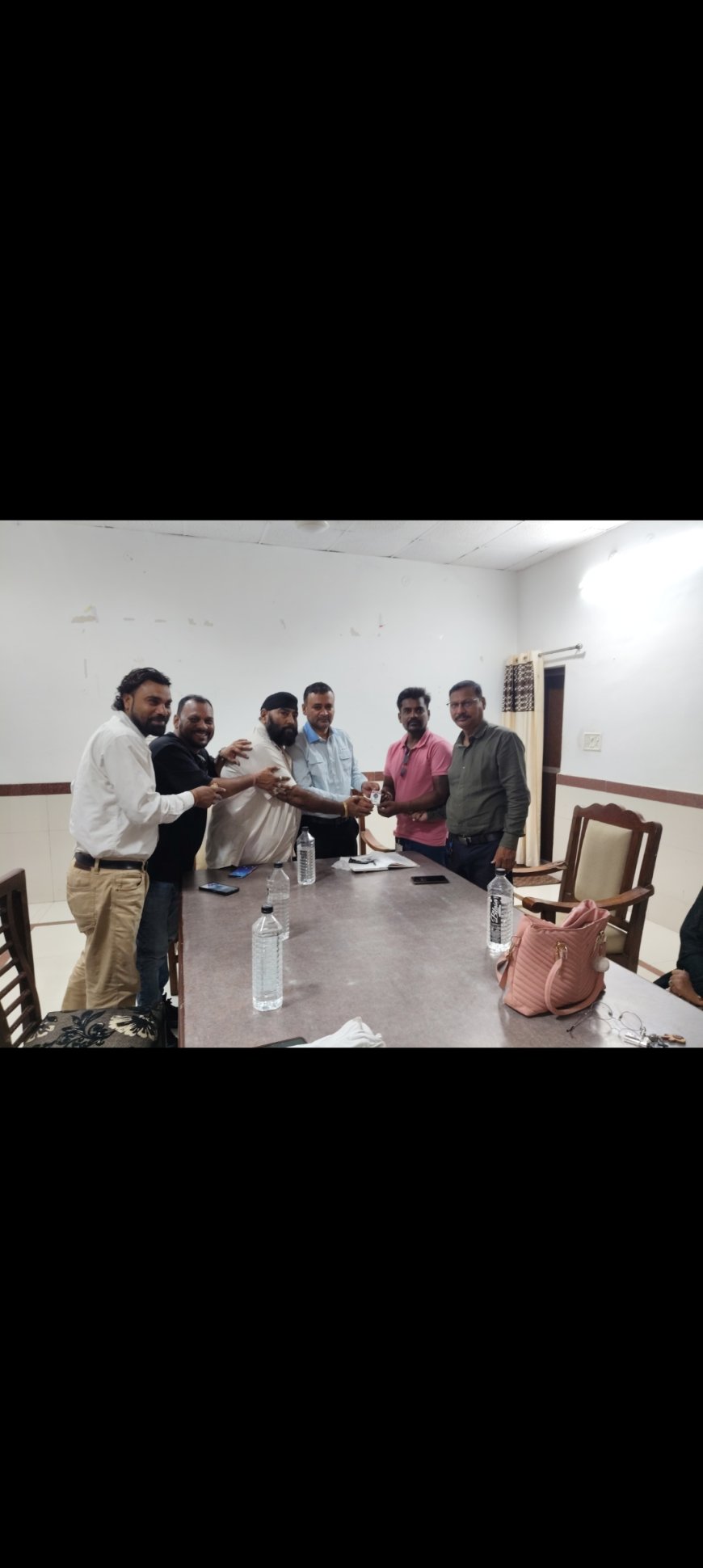प्रखर पत्रकार महासंघ बिलासपुर की जिला स्तरीय बैठक संपन्न: पर्यावरण संरक्षण के लिए 'पर्यावरण माह' मनाने का निर्णय, संगठन में महिला पदाधिकारियों की नई नियुक्तियाँ