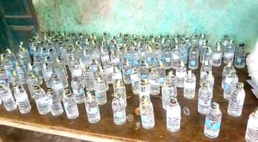 घर में शराब रखकर महिला से 45 हजार की वसूली, शिकायत के बाद आरोपी गिरफ्तार