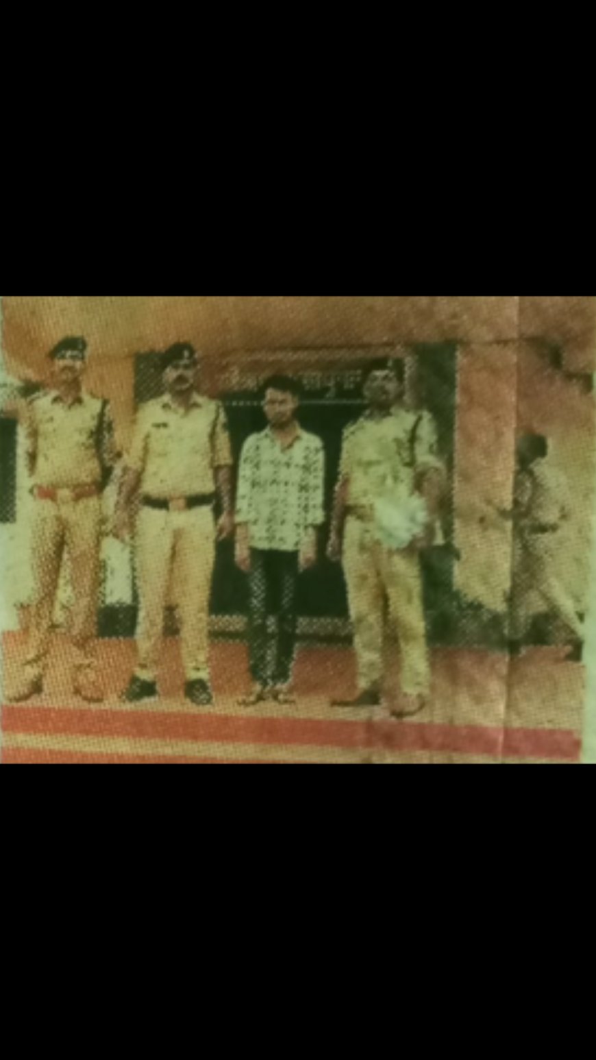मुंगेली में वैवाहिक कार्यक्रम के दौरान बैंड बजाने को लेकर विवाद, युवक पर चाकू से हमला करने वाला आरोपी महेंद्र जांगड़े गिरफ्तार।