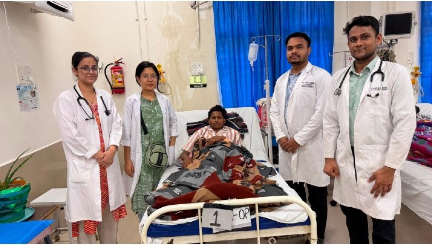 सिम्स के चिकित्सकों ने बचाई 15 वर्षीय किशोर की जान, चाकू के गंभीर हमले के बाद सफल आपातकालीन सर्जरी