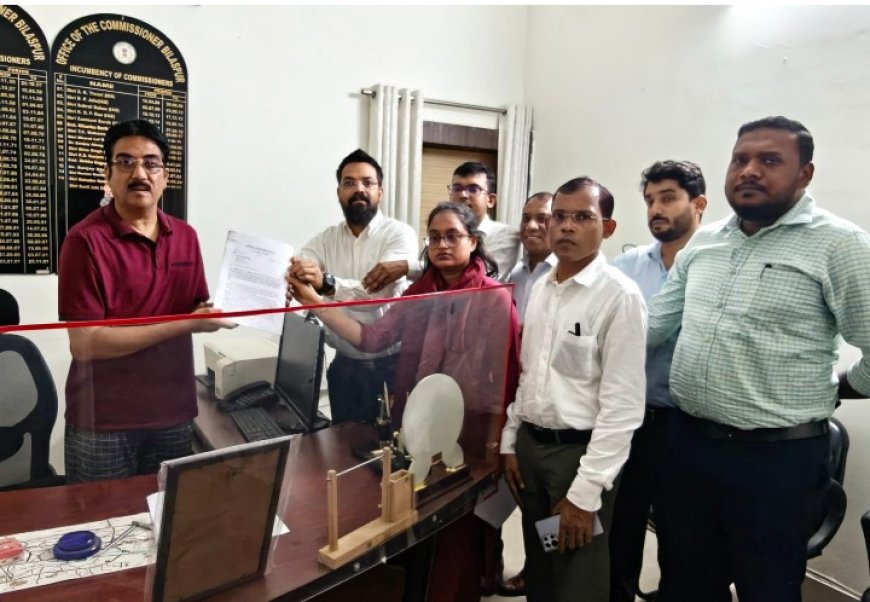 सर्पदंश राहत मामलों में राजस्व अधिकारियों को जांच में घसीटने पर प्रशासनिक सेवा संघ की आपत्ति, मुख्यमंत्री के नाम सौंपा ज्ञापन