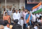 स्वतंत्रता दिवस पर रविंद्र सिंह ने किया ध्वज वंदन, बच्चों को बांटी शैक्षणिक सामग्री