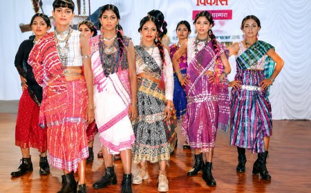 गोलियों की गूंज छोड़ मुख्यधारा में लौटी महिला नक्सली, मंच पर किया आत्मसमर्पण