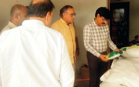 बिलासपुर में अवैध खाद-कीटनाशक गोदाम पर बड़ी रेड: 35 लाख का माल जब्त, गोदाम सील; नकली होने के संदेह में लैब भेजे गए सैंपल