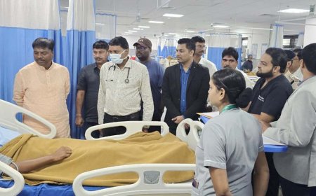 जगदलपुर हादसा: वन मंत्री केदार कश्यप ने अस्पताल में घायल जवानों से की मुलाकात, डॉक्टरों को दिए बेहतर इलाज के सख्त निर्देश