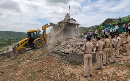 राजगढ़ में खाटू श्याम मंदिर पर चला बुलडोजर: 15 गांवों की आस्था बनाम सरकारी जमीन का विवाद