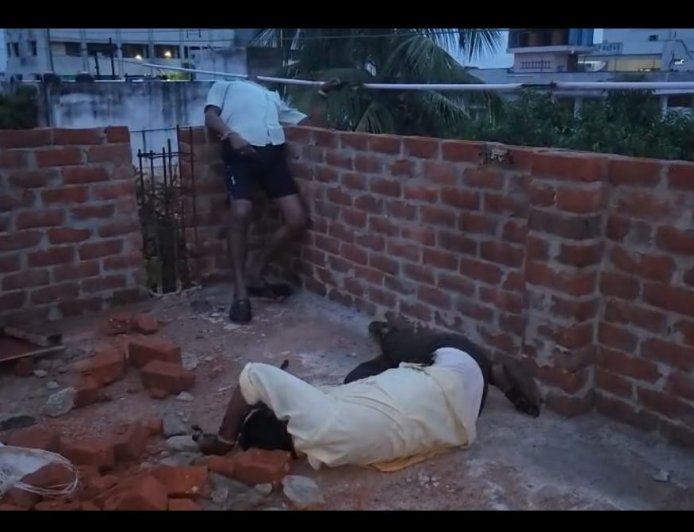 दो मौतों का जिम्मेदार निगम और बिजली विभाग भी: नोटिस देकर अवैध निर्माण देखते रहे, पर रोका नहीं