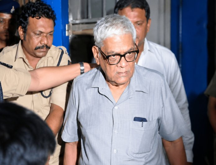 भगवान शिव पर अभद्र टिप्पणी मामले में अरुण पन्नालाल की गिरफ्तारी पर छत्तीसगढ़ में सियासी घमासान;