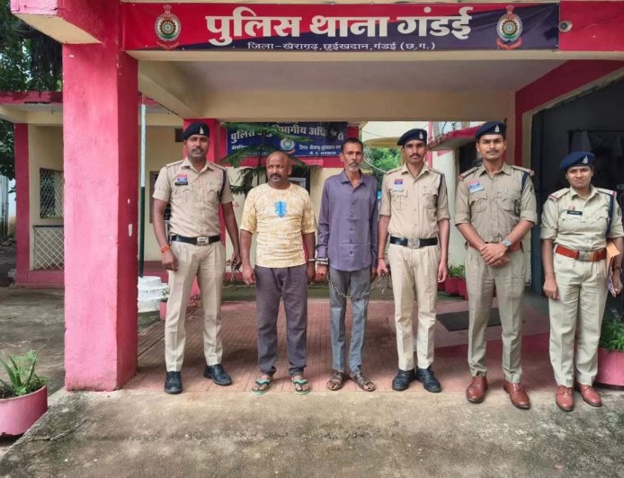 गंडई में अवैध सट्टेबाजी का पर्दाफाश: सट्टा पट्टी, नगदी और ₹1.60 लाख से अधिक का ऑनलाइन हिसाब जब्त