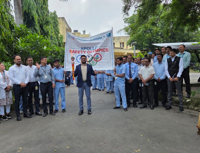अपोलो हॉस्पिटल बिलासपुर में ‘अपोलो सेफ्टी ओलंपिक्स-2026’ का शुभारंभ सुरक्षित अस्पताल, स्वस्थ समाज के संकल्प के साथ कर्मचारियों ने निकाला सेफ्टी मशाल मार्च