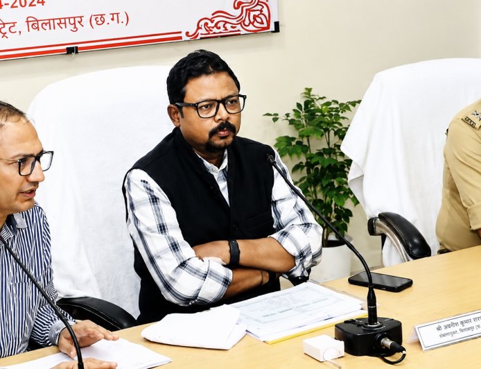 बिलासपुर में प्रभारी सचिव मनोज पिंगुआ ने ली समीक्षा बैठक, जैविक खेती व भू-जल संरक्षण पर दिए कड़े निर्देश