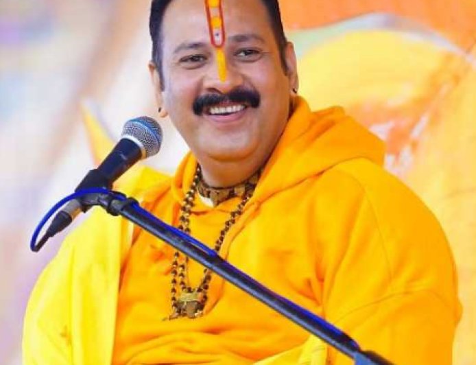 पंडित प्रदीप मिश्रा के बयान पर सियासी संग्राम: कांग्रेस नेता का फूटा गुस्सा, धर्म के नाम पर राजनीति का लगाया आरोप