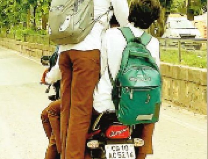 नाबालिगों की खतरनाक रफ्तार: रील्स के लिए सड़कों पर स्टंटबाजी, ट्रैफिक पुलिस करेगी सख्त कार्रवाई